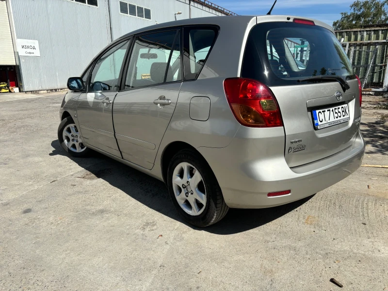 Toyota Corolla verso 2.0 D4D, снимка 5 - Автомобили и джипове - 47311841