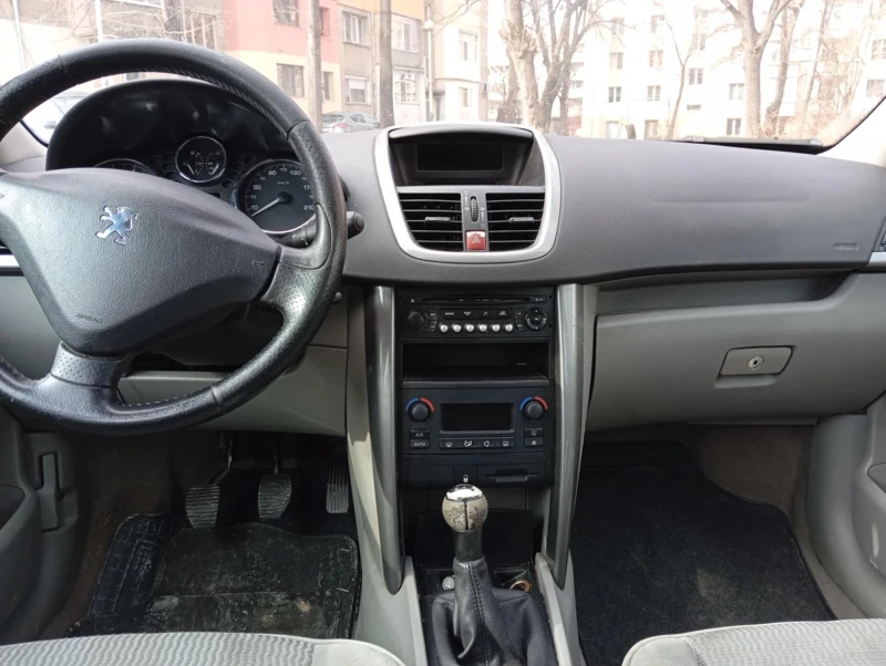 Peugeot 207 1.4, снимка 4 - Автомобили и джипове - 49297397