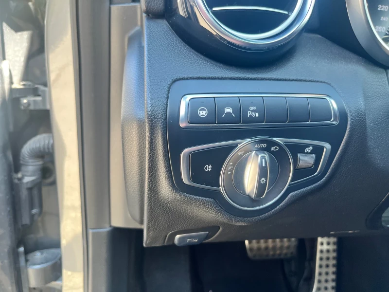 Mercedes-Benz C 250 !!AMG/ 4MATIC/ 9Gtronic /Burmester/2017г./, снимка 15 - Автомобили и джипове - 52588851