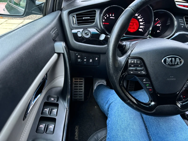 Kia Ceed, снимка 4 - Автомобили и джипове - 52703075