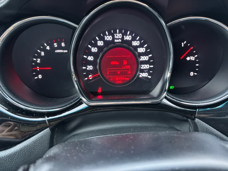 Kia Ceed, снимка 2 - Автомобили и джипове - 52703075