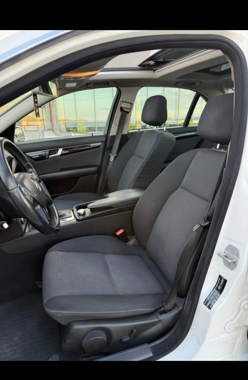 Mercedes-Benz C 220, снимка 6 - Автомобили и джипове - 53451491