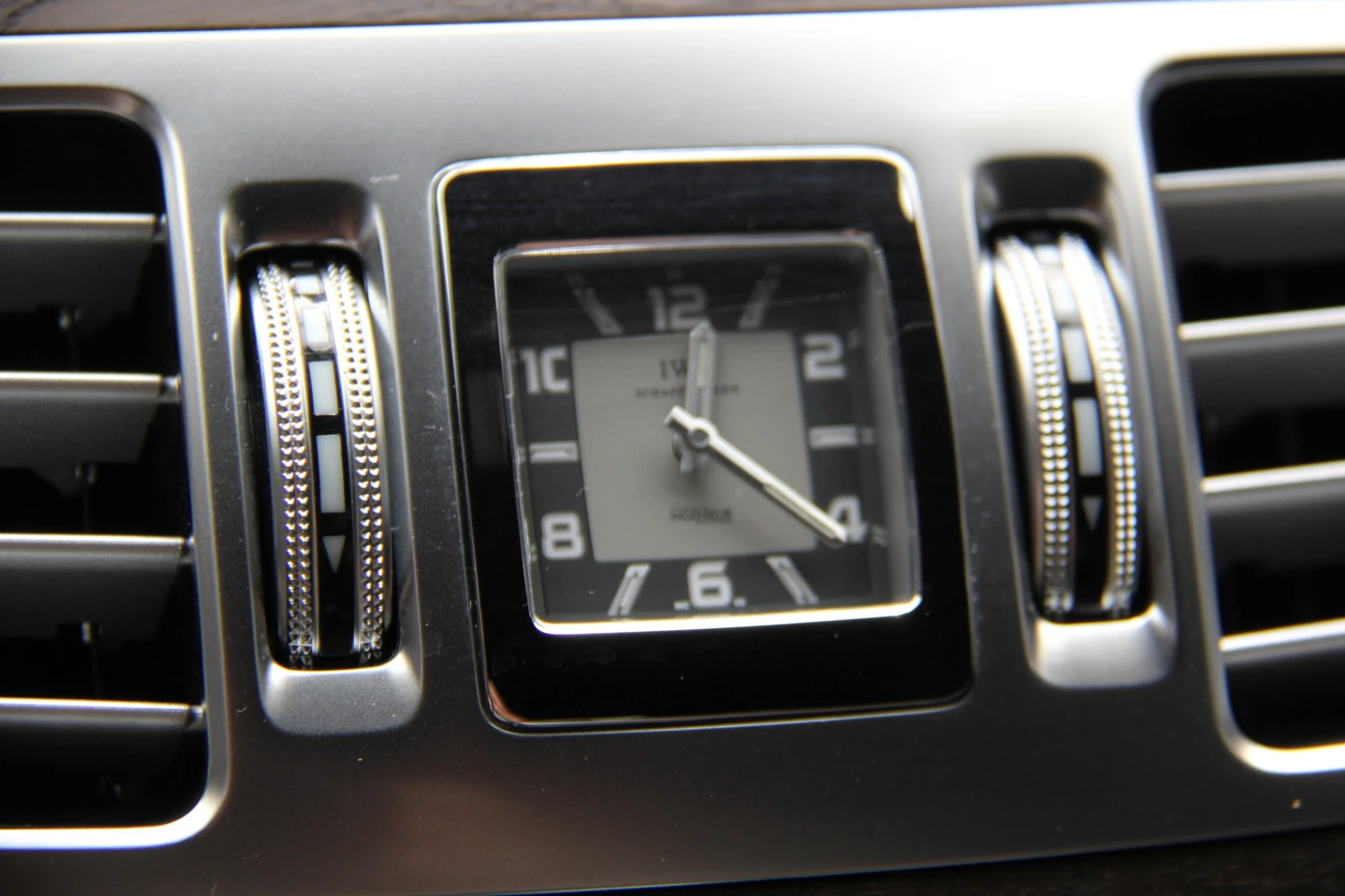 Mercedes-Benz E 63 AMG S/Carbon Ceramic/Bang&Olufsen/RSE | Mobile.bg   16