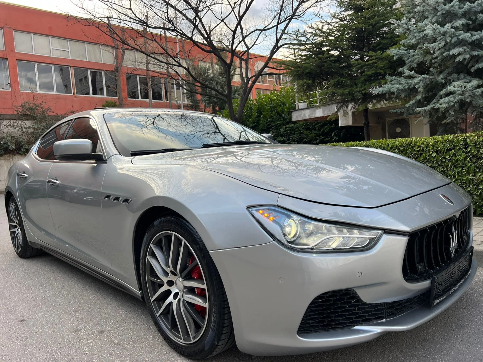 Maserati Ghibli 3.0i SQ4 XENON/NAVI/PODGREV/KOJA/FULL/UNIKAT - изображение 5