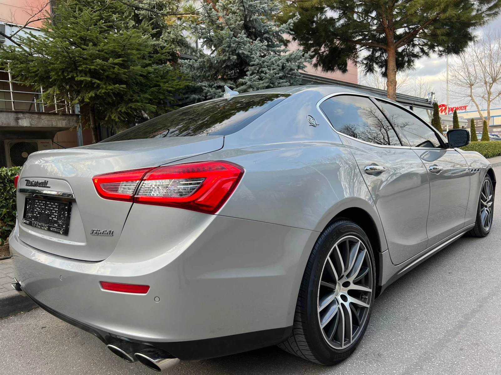 Maserati Ghibli 3.0i SQ4 XENON/NAVI/PODGREV/KOJA/FULL/UNIKAT - изображение 7