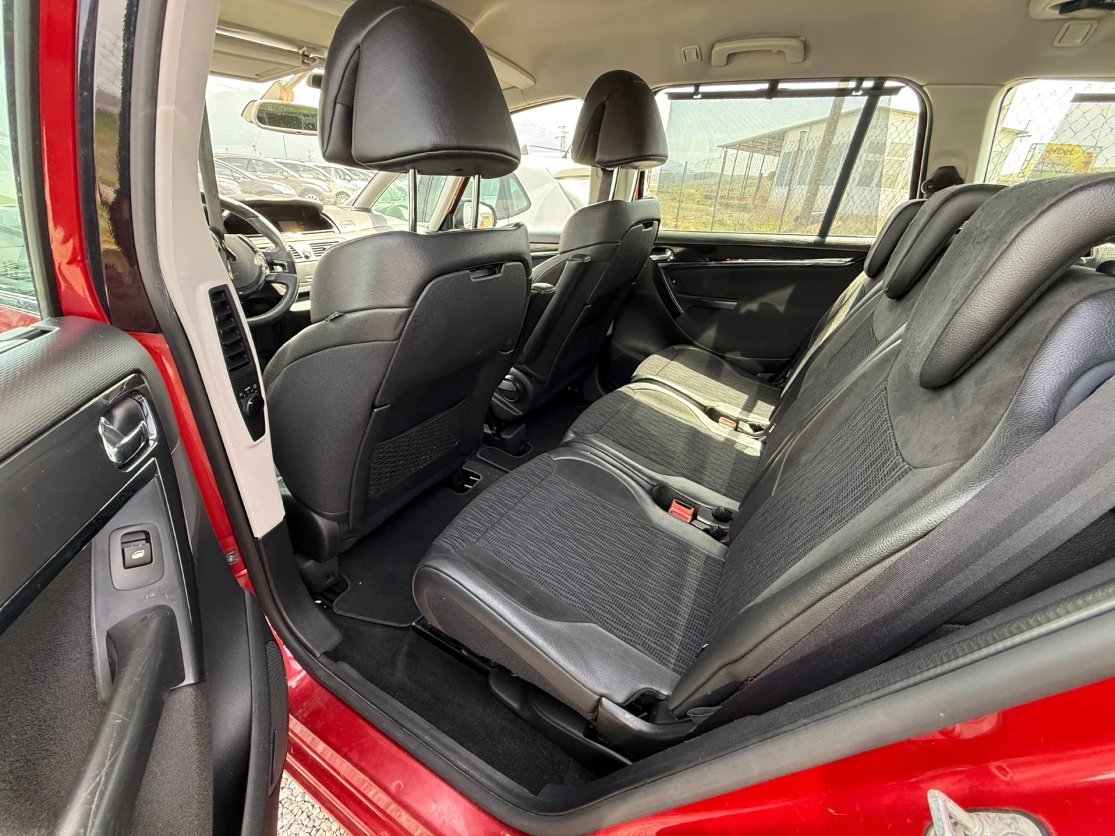 Citroen C4 Picasso Автоматик 7 Местен | Mobile.bg — изображение 11