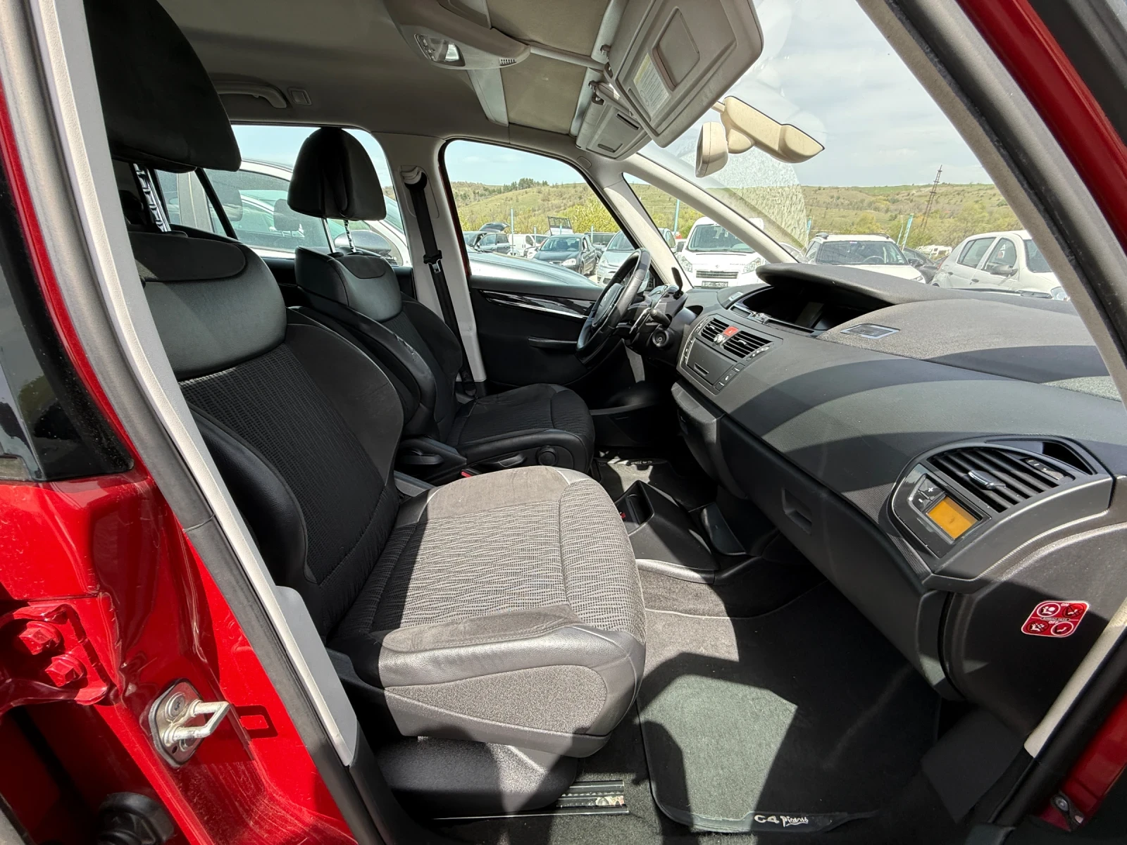 Citroen C4 Picasso Автоматик 7 Местен | Mobile.bg — изображение 13