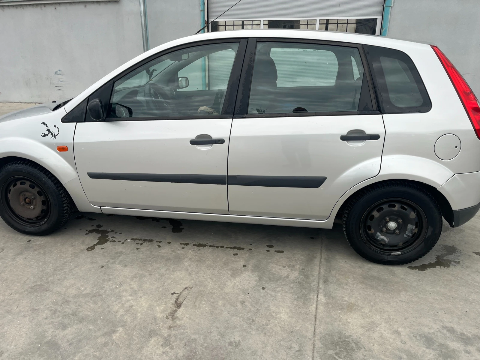 Ford Fiesta  - изображение 7