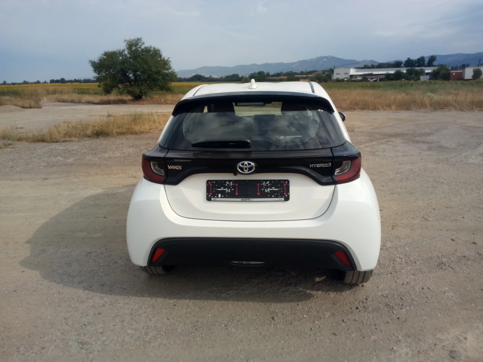 Toyota Yaris 1, 5 - изображение 3