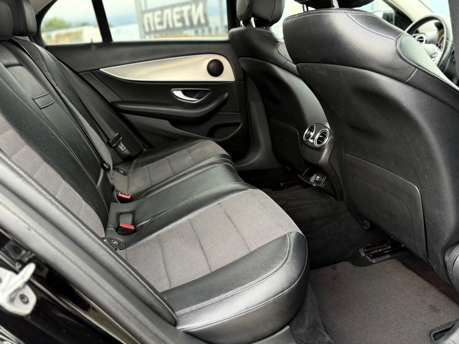 Mercedes-Benz E 220 4-MATIC* 9G* NAVI* PODGREV* AMBIENT* CAMERA* START | Mobile.bg   10