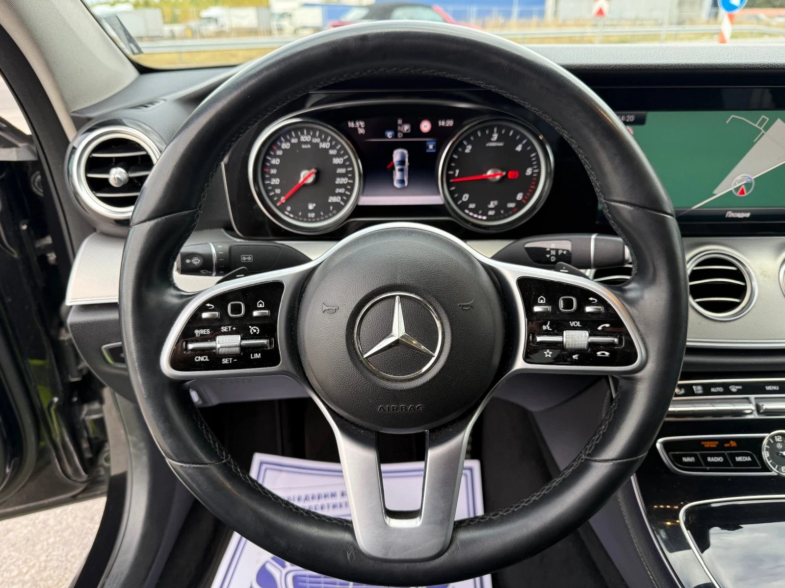 Mercedes-Benz E 220 4-MATIC* 9G* NAVI* PODGREV* AMBIENT* CAMERA* START | Mobile.bg   12