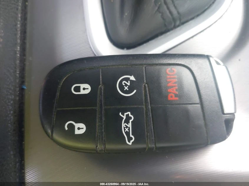 Dodge Charger 3.6L V-6 DOHC, VVT, 300HP Rear Wheel Drive - изображение 3