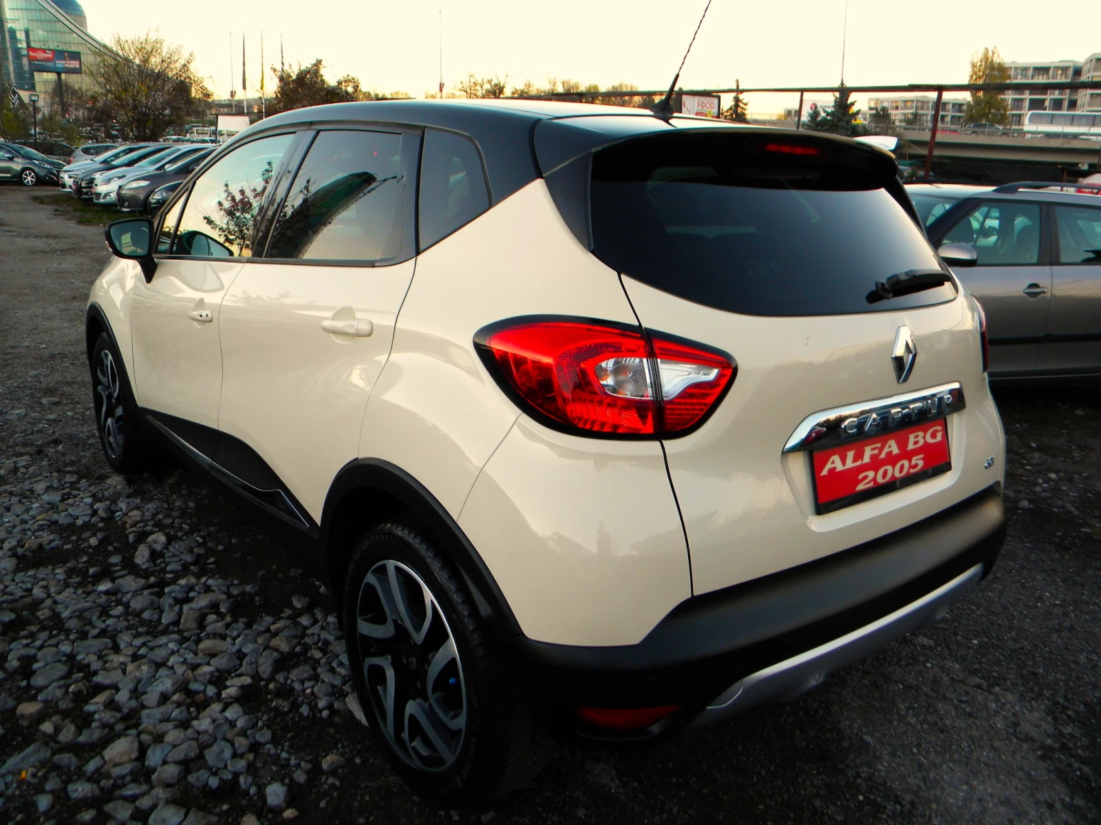 Renault Captur PROJECT RUNWAY* 102000km* -- * | Mobile.bg   6