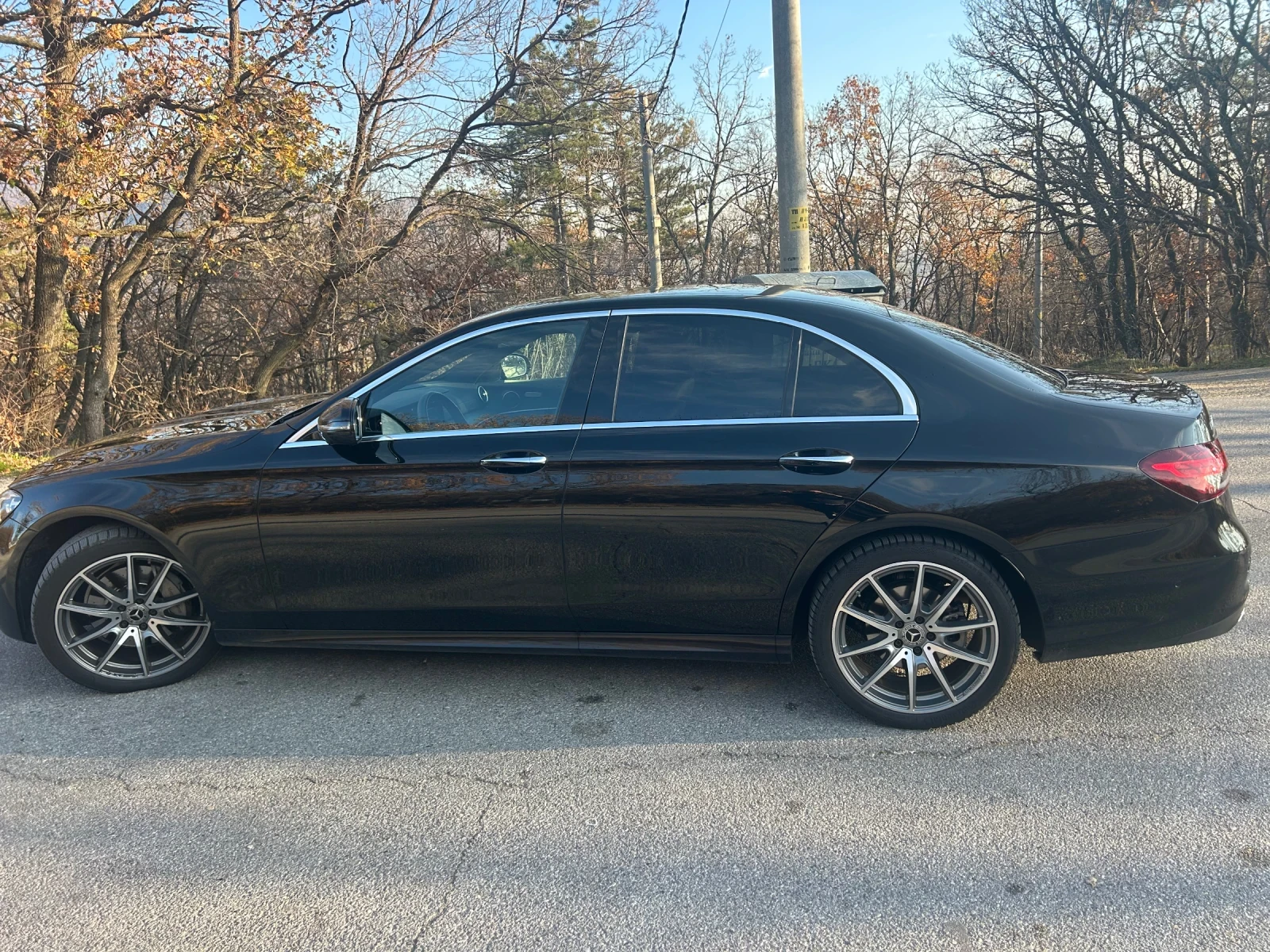 Mercedes-Benz E 220 AMG 4matic - изображение 4