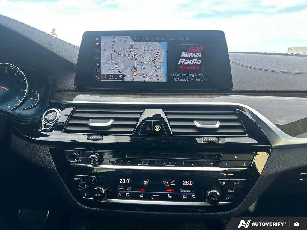 BMW 540 i xDrive | 360 kam | Sunroof | ФИКСИРАНА ЦЕНА, снимка 13 - Автомобили и джипове - 53785248