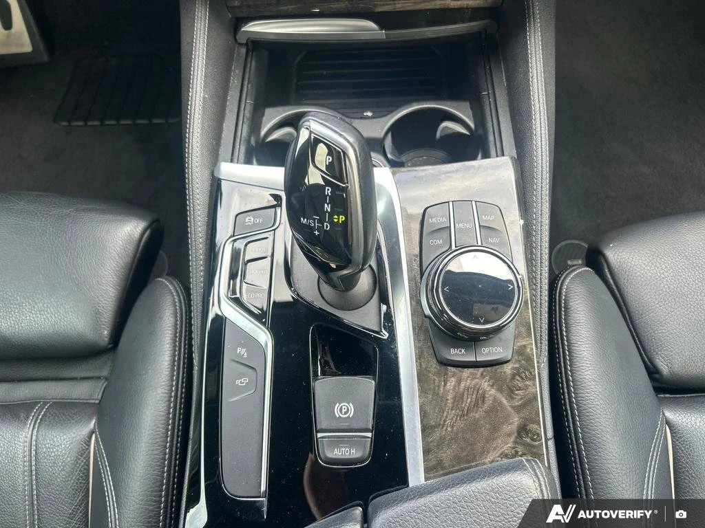 BMW 540 i xDrive | 360 kam | Sunroof | ФИКСИРАНА ЦЕНА, снимка 12 - Автомобили и джипове - 53785248