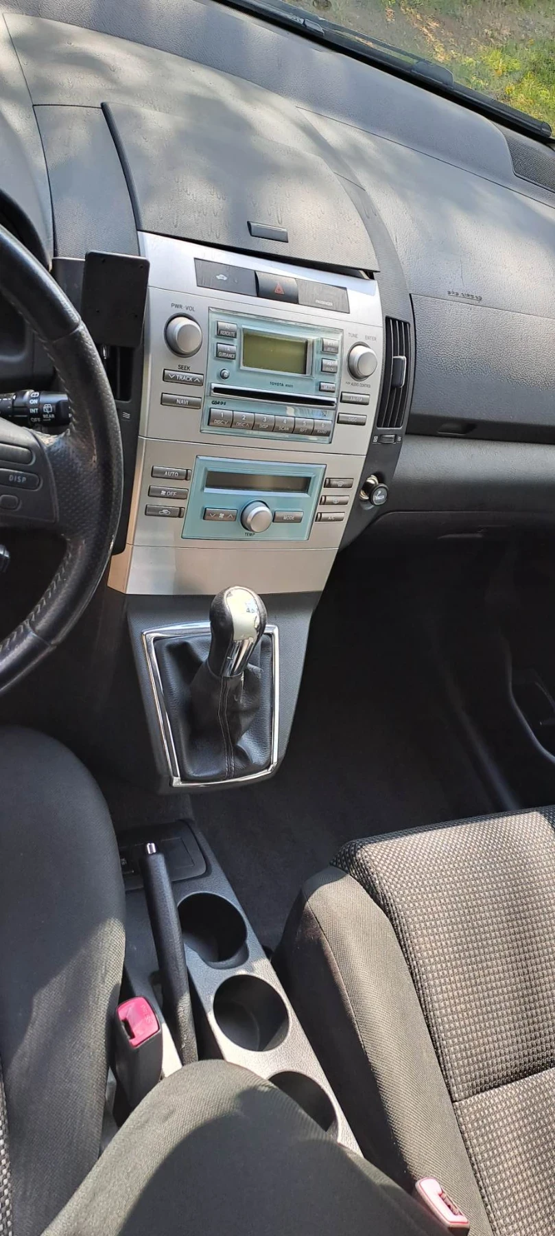 Toyota Corolla verso, снимка 13 - Автомобили и джипове - 53889783