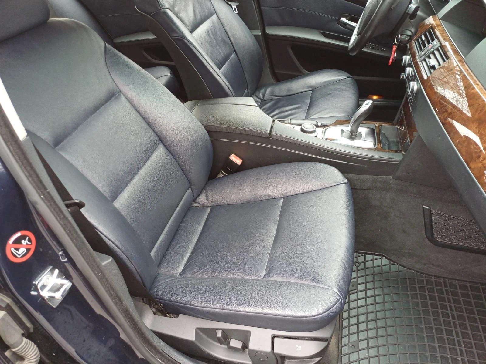 BMW 530 i Facelift, снимка 12 - Автомобили и джипове - 54067321