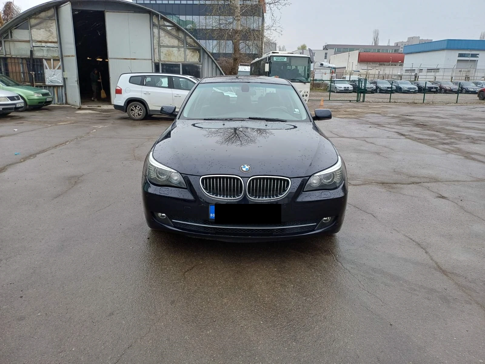 BMW 530 i Facelift, снимка 8 - Автомобили и джипове - 54067321