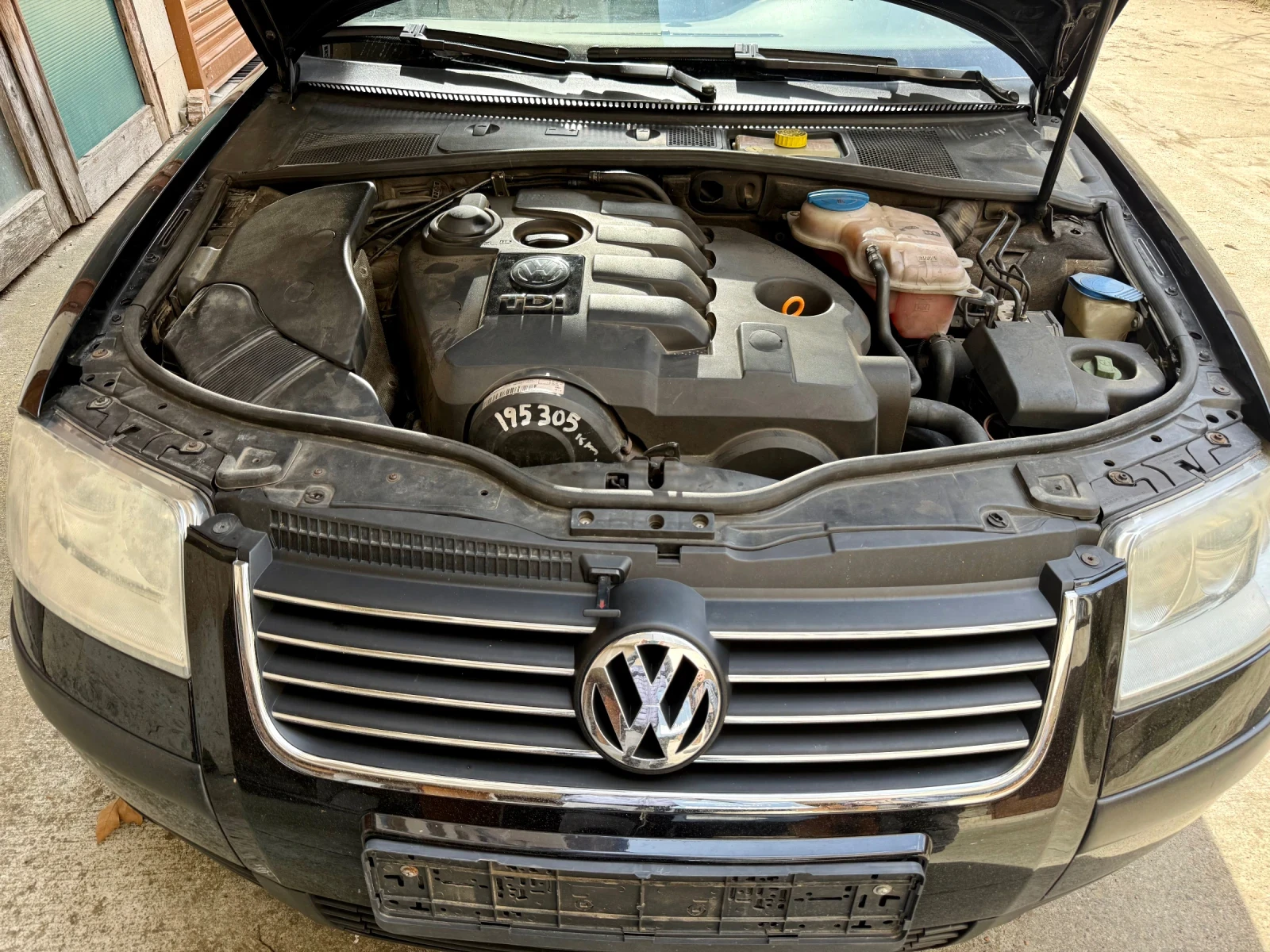 VW Passat 1, 9 TDI, снимка 8 - Автомобили и джипове - 54454500