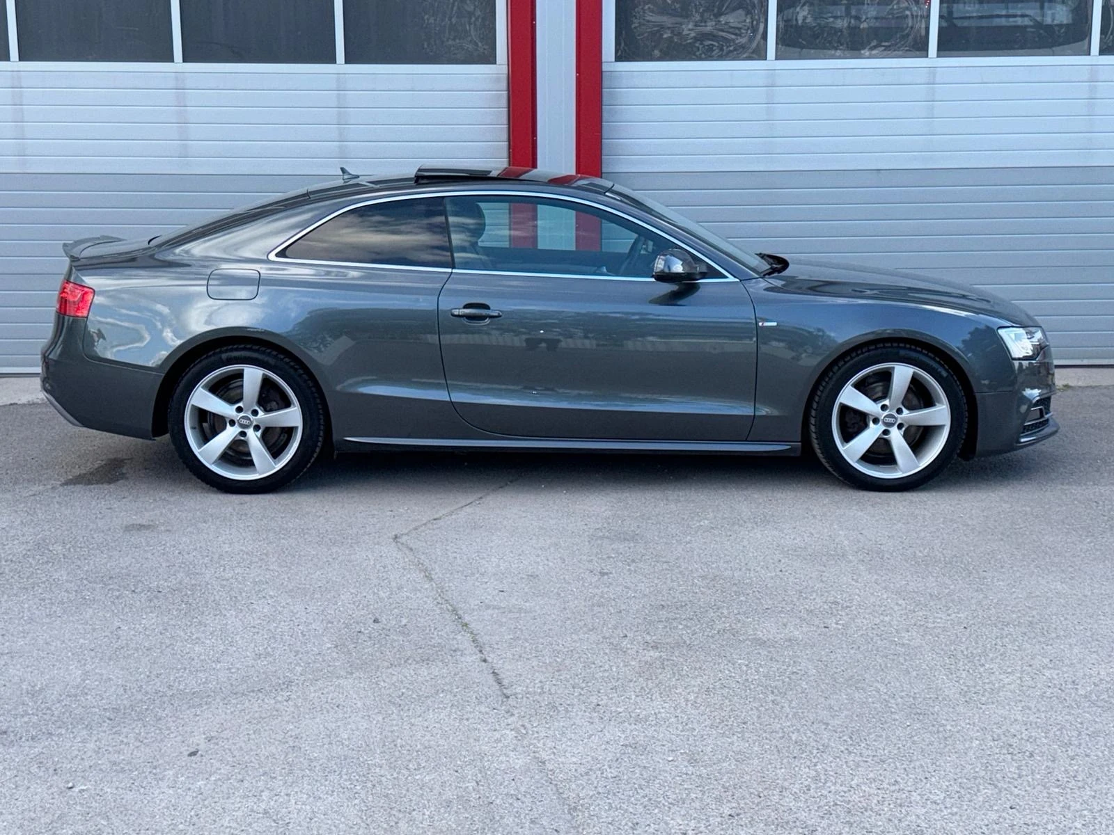 Audi A5 1.8TFSI S-LINE FACE LIFT PANORAMA NAVI 6-SPEED, снимка 7 - Автомобили и джипове - 54703636