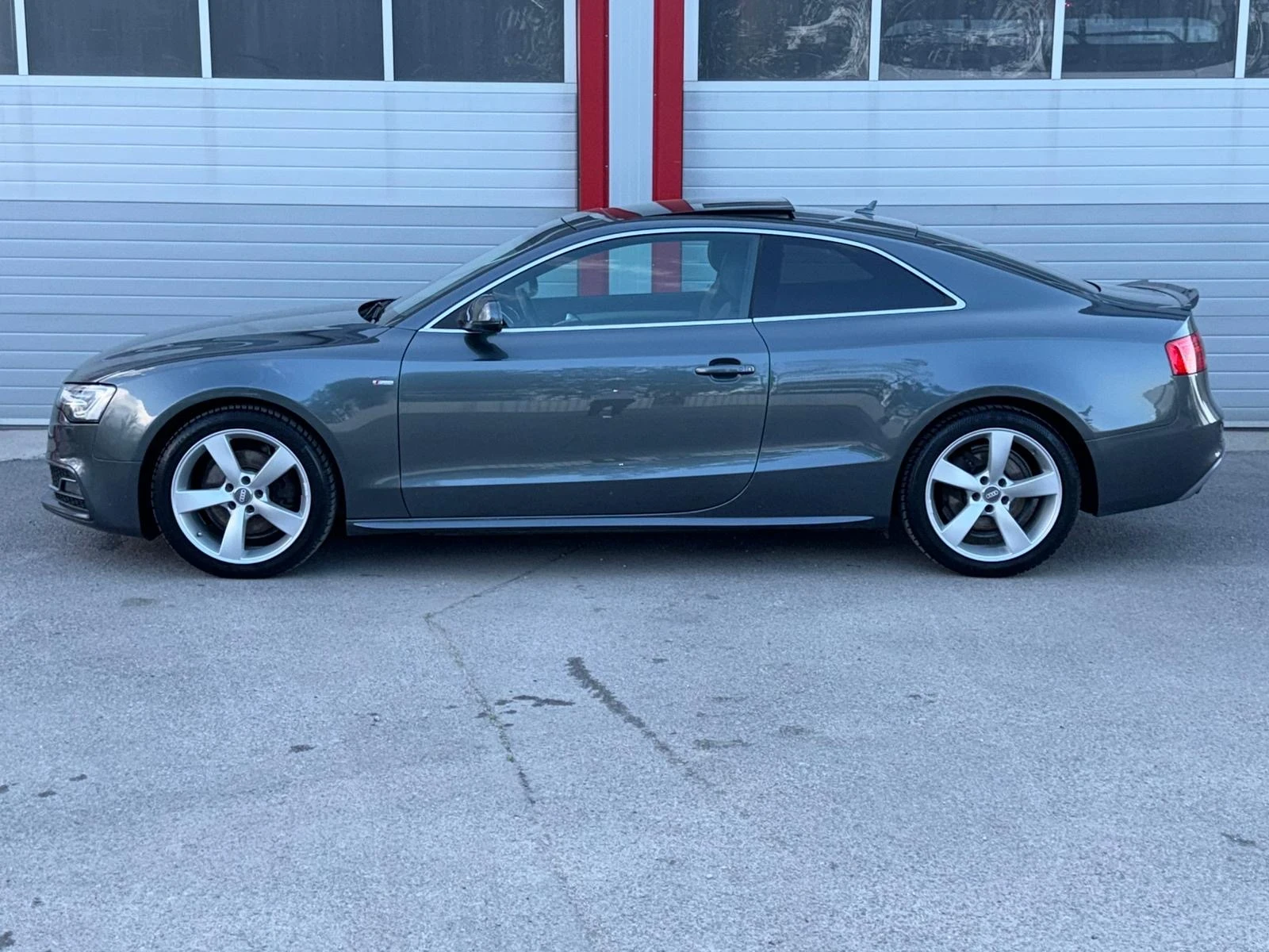 Audi A5 1.8TFSI S-LINE FACE LIFT PANORAMA NAVI 6-SPEED, снимка 6 - Автомобили и джипове - 54703636