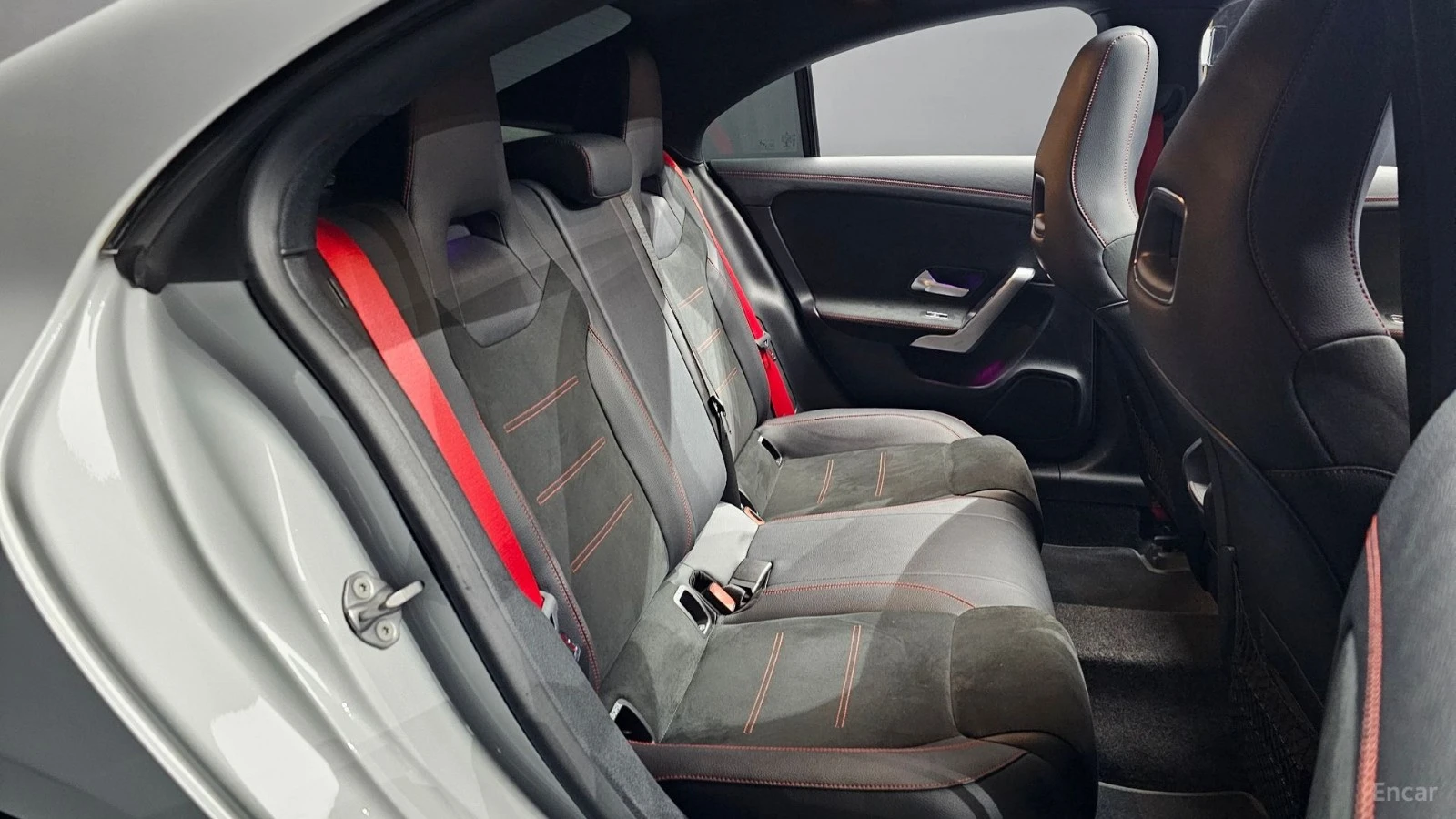 Mercedes-Benz CLA 45 AMG S* 4MATIC* ПОДГРЕВ* КАМЕРА* HEADUP* AMBIENT* , снимка 10 - Автомобили и джипове - 55476578