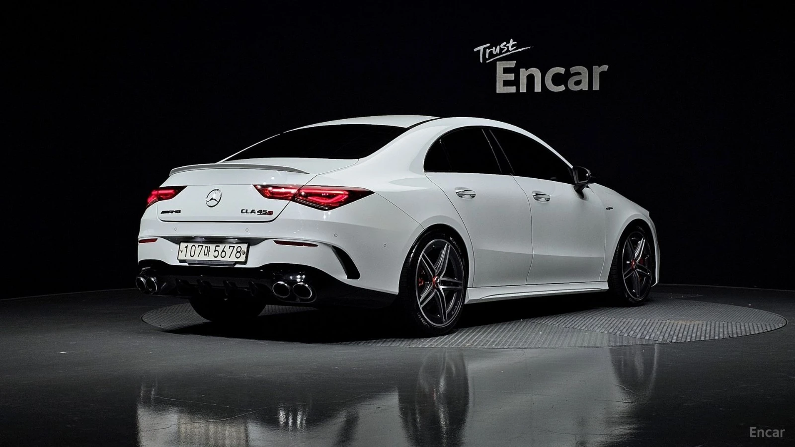 Mercedes-Benz CLA 45 AMG S* 4MATIC* ПОДГРЕВ* КАМЕРА* HEADUP* AMBIENT* , снимка 3 - Автомобили и джипове - 55476578