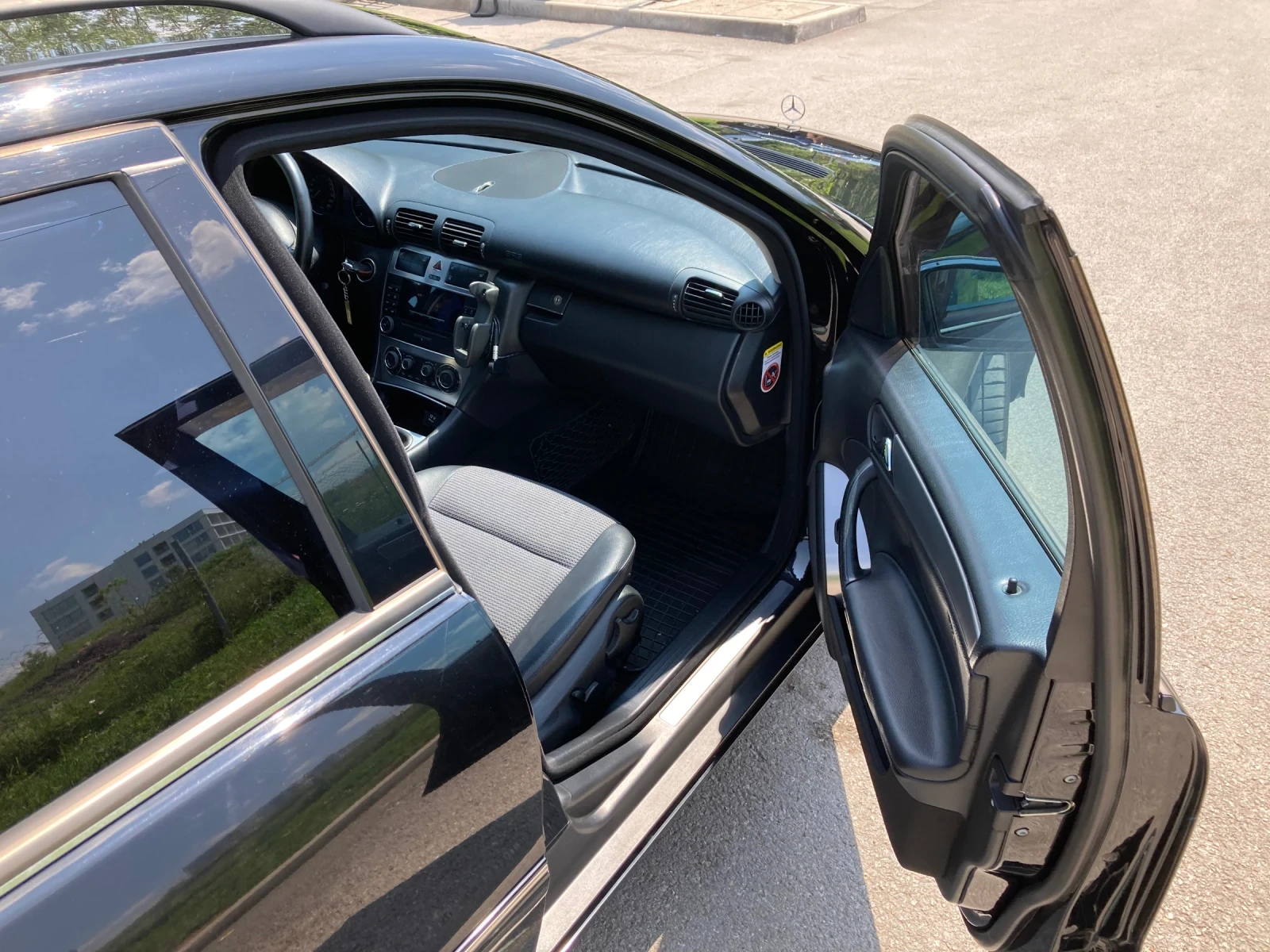 Mercedes-Benz C 180 Facelift , снимка 10 - Автомобили и джипове - 55509043