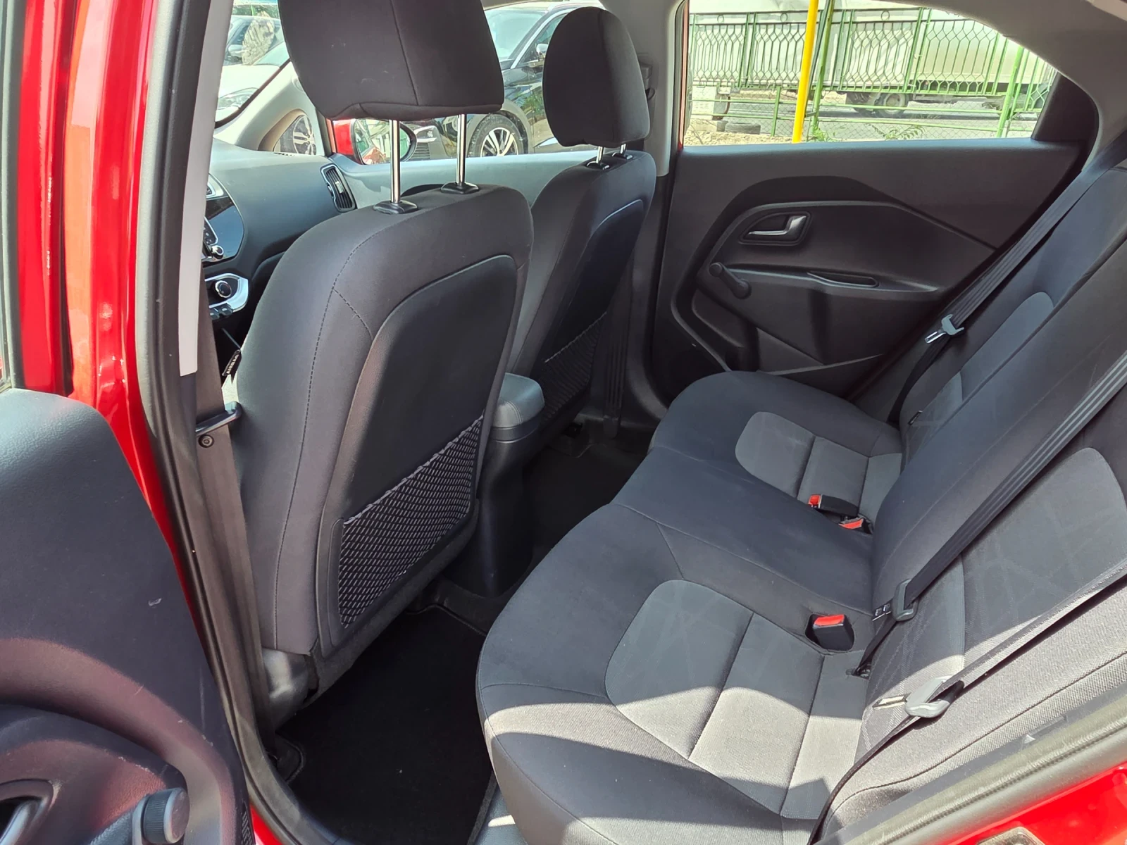 Kia Rio Eco-LPG Active, снимка 9 - Автомобили и джипове - 55771771