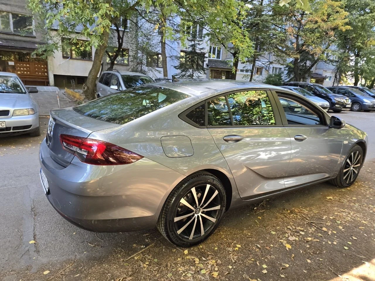 Opel Insignia, снимка 6 - Автомобили и джипове - 56325848