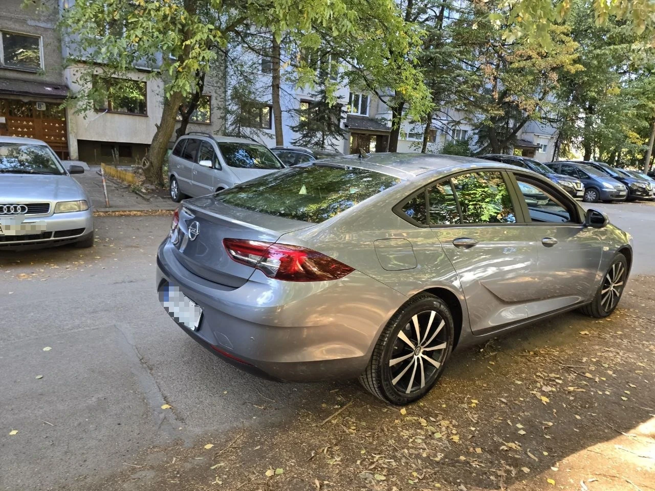 Opel Insignia, снимка 2 - Автомобили и джипове - 56325848