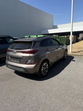 Hyundai Kona 42KWh/BLUELINK/ГАРАНЦИОННА/ТЕРМОПОМПА/SOH100%/2022, снимка 3