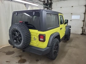 Jeep Wrangler * 2 Door 4x4 Willys * CARFAX * ОПЦИЯ ЗА ФИНАНСИРАН, снимка 2