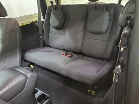 Jeep Wrangler * 2 Door 4x4 Willys * CARFAX * ОПЦИЯ ЗА ФИНАНСИРАН, снимка 11