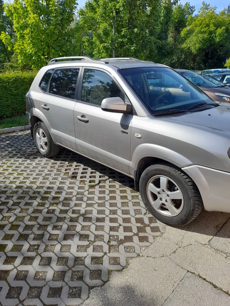 Hyundai Tucson, снимка 3 - Автомобили и джипове - 46854101