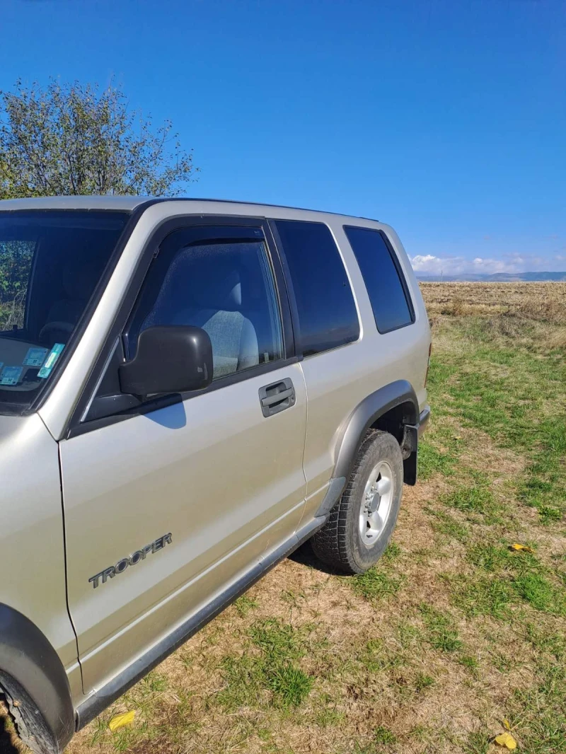 Isuzu Trooper, снимка 8 - Автомобили и джипове - 52502650