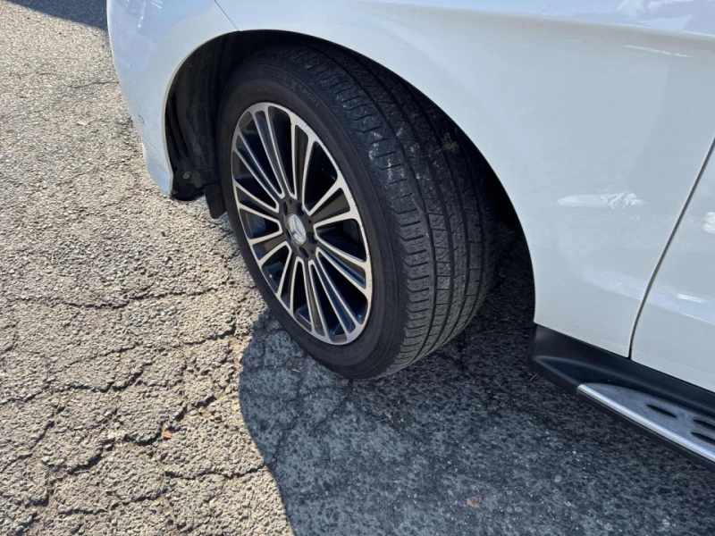 Mercedes-Benz ML 350 AMG* Harman/Kardon* 360View* Подгрев* Пано, снимка 6 - Автомобили и джипове - 52536921