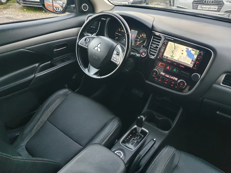 Mitsubishi Outlander 2.2D АВТОМАТИК НОВИ ГУМИ 4x4 КАМЕРА NAVI, снимка 8 - Автомобили и джипове - 53125614