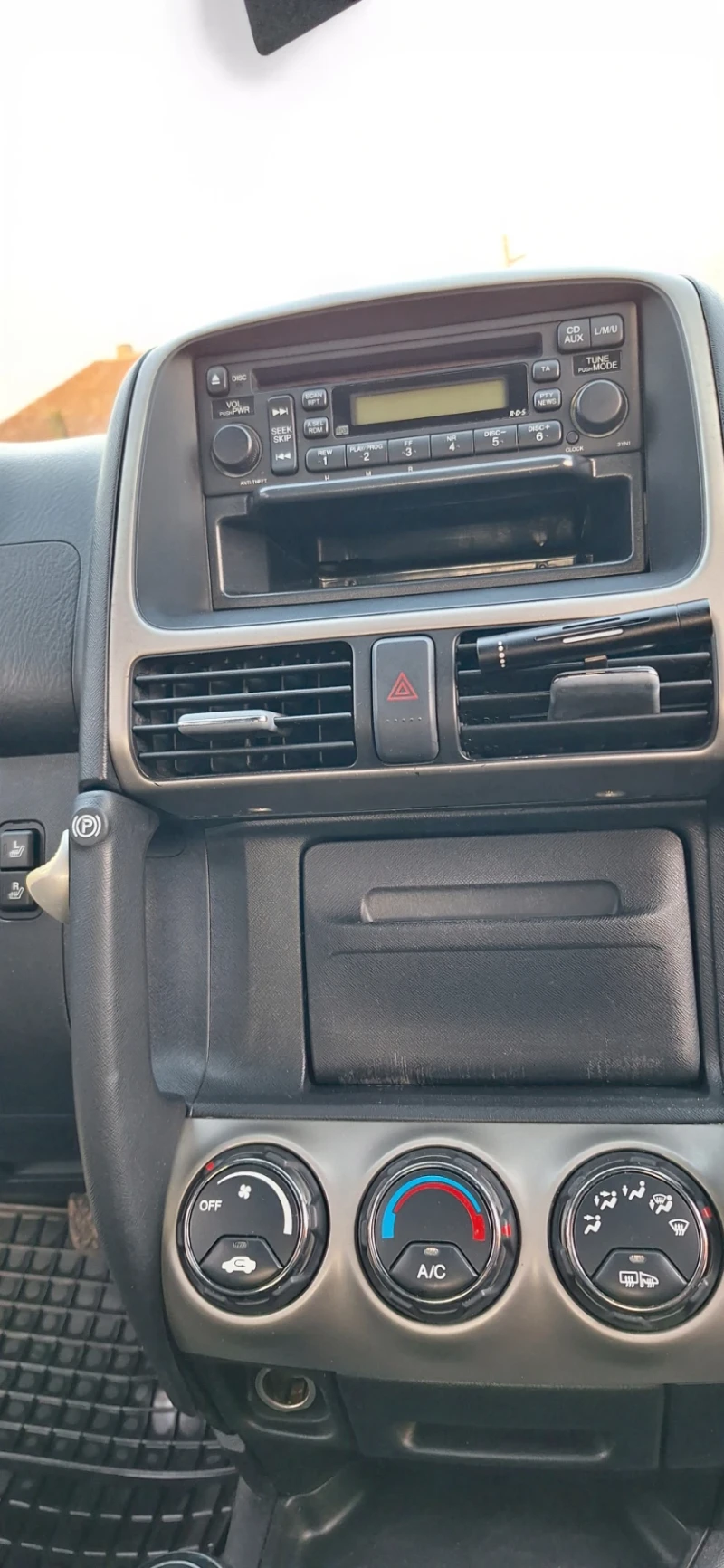 Honda Cr-v 2.0i-VTEC, снимка 8 - Автомобили и джипове - 53237250