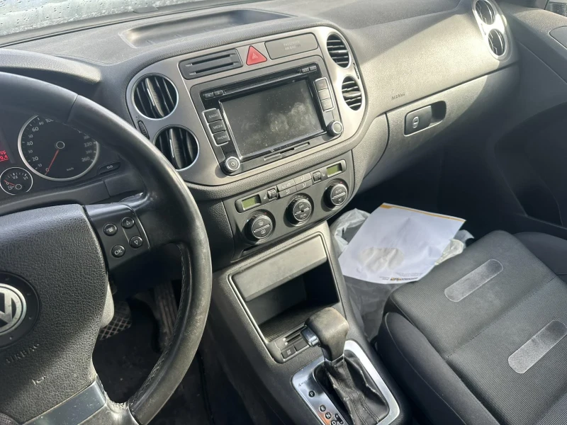 VW Tiguan 2.0, снимка 9 - Автомобили и джипове - 53556194