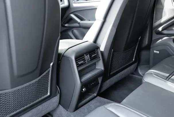 Porsche Cayenne E-Hybrid Coupe = SportDesign = Гаранция, снимка 13 - Автомобили и джипове - 53523599