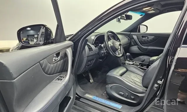 Infiniti QX70 * AWD * ОБДУХВАНЕ * 360 КАМЕРА * KEYLESS * , снимка 5 - Автомобили и джипове - 55962579