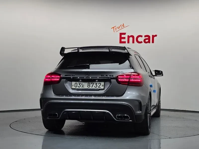 Mercedes-Benz GLA 45 AMG 4Matic, снимка 4 - Автомобили и джипове - 56067382