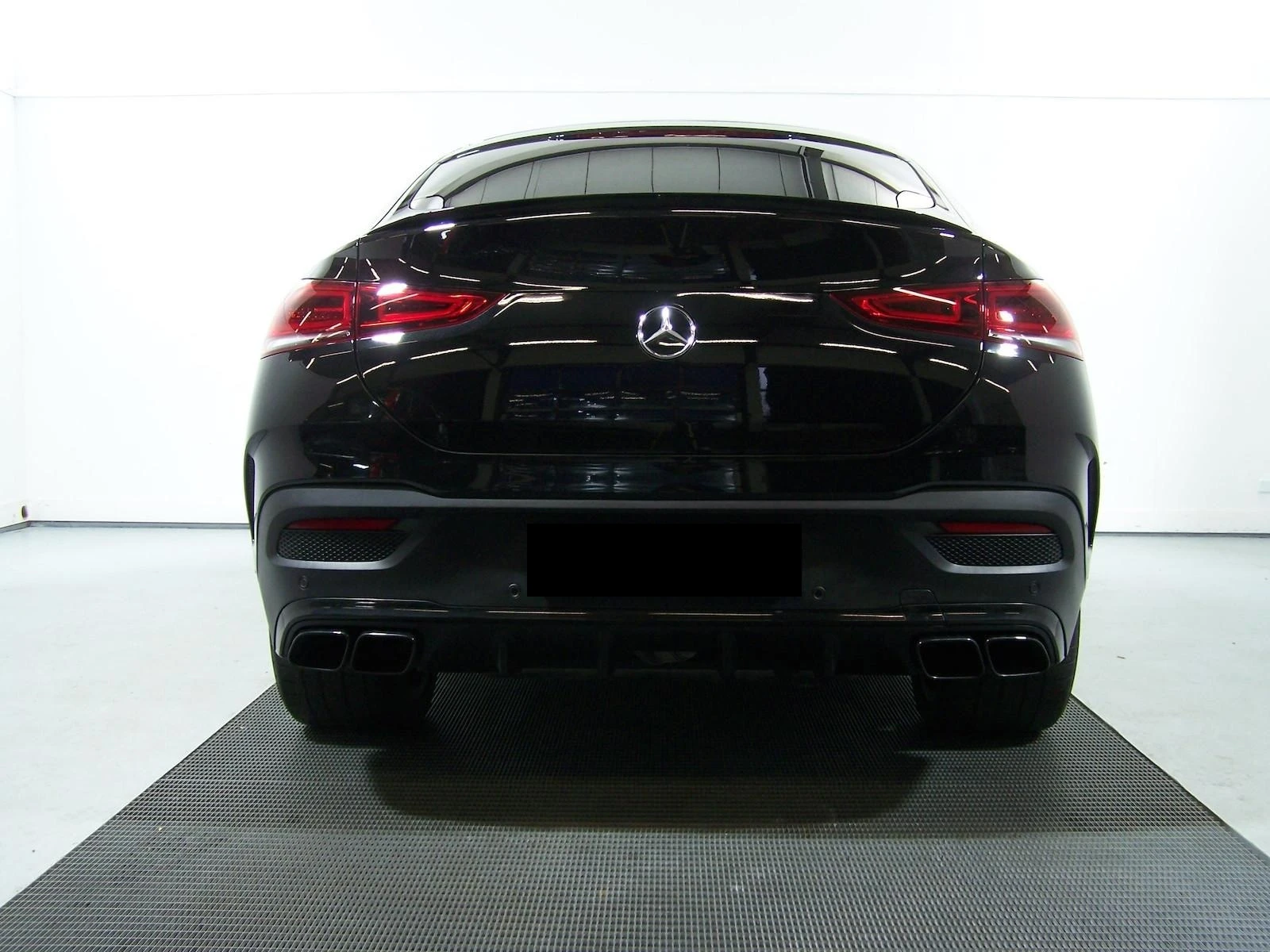 Mercedes-Benz GLE 63 S AMG COUPE* CERAMIC* BURM* PANO* DISTR* 360 CAM* CARBON - изображение 4