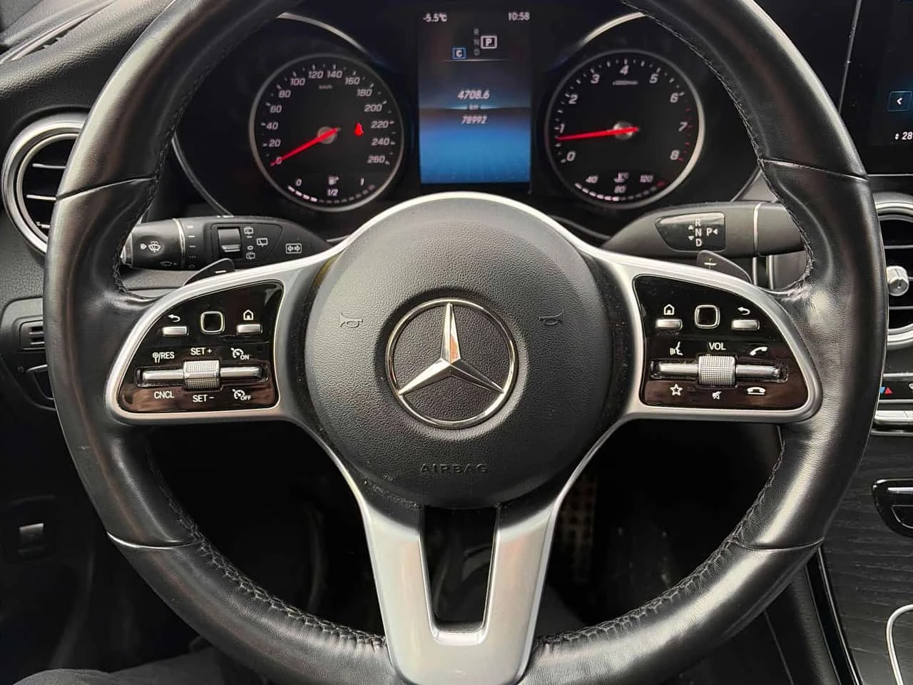 Mercedes-Benz GLC 300 4MATIC AMG Line | PANO | 360 | KEYLESS | CARFAX | Mobile.bg � ����������� 17