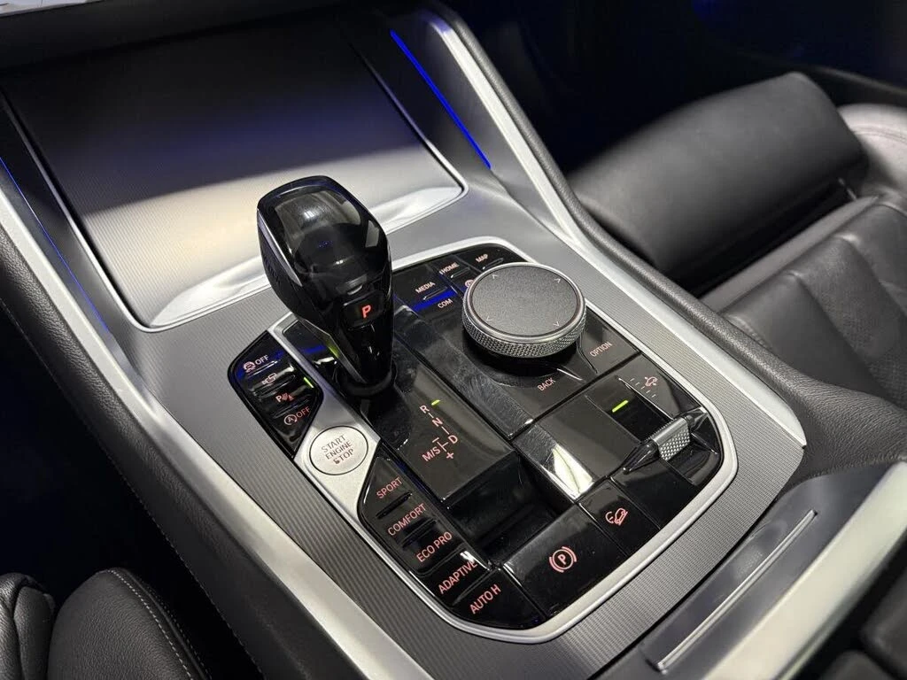 BMW X6 40i* M-SPORT* DISTRONIC* HEAD-UP* HARMAN* ПАНОРАМА, снимка 15 - Автомобили и джипове - 54427842