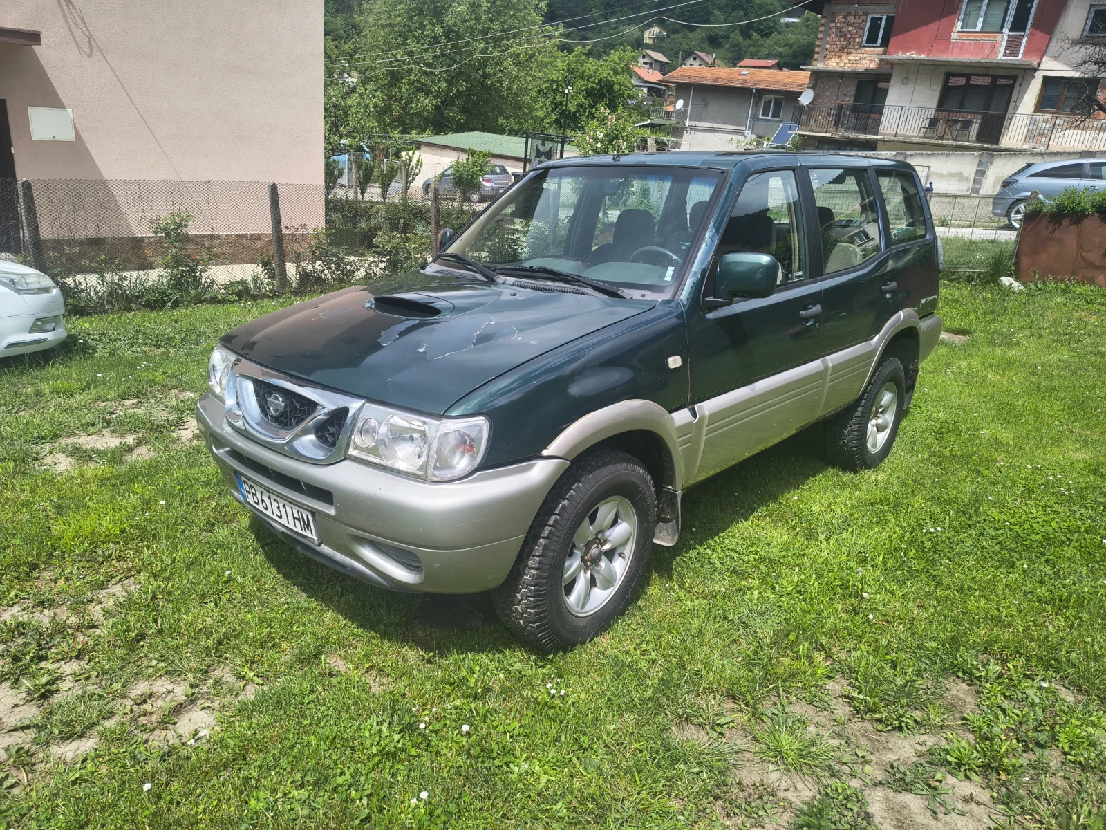 Nissan Terrano 2.7 125