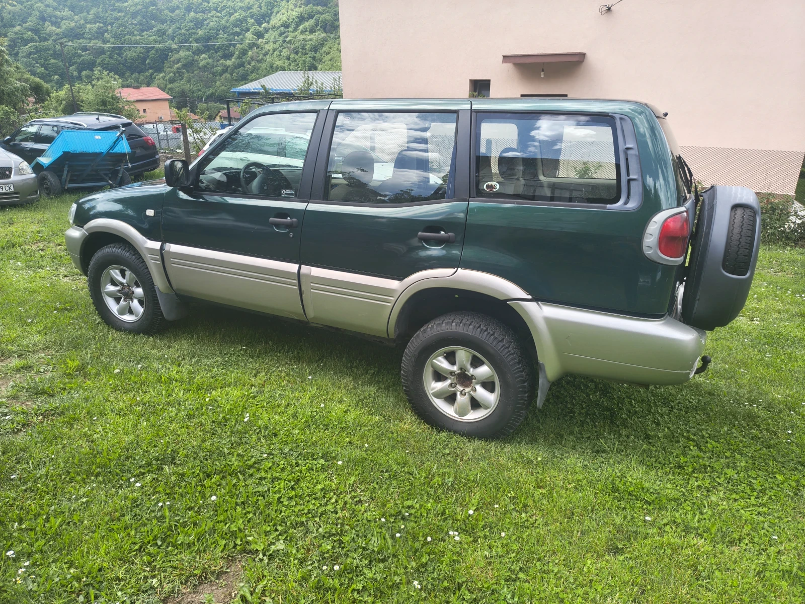 Nissan Terrano 2.7 125, снимка 5 - Автомобили и джипове - 54573756