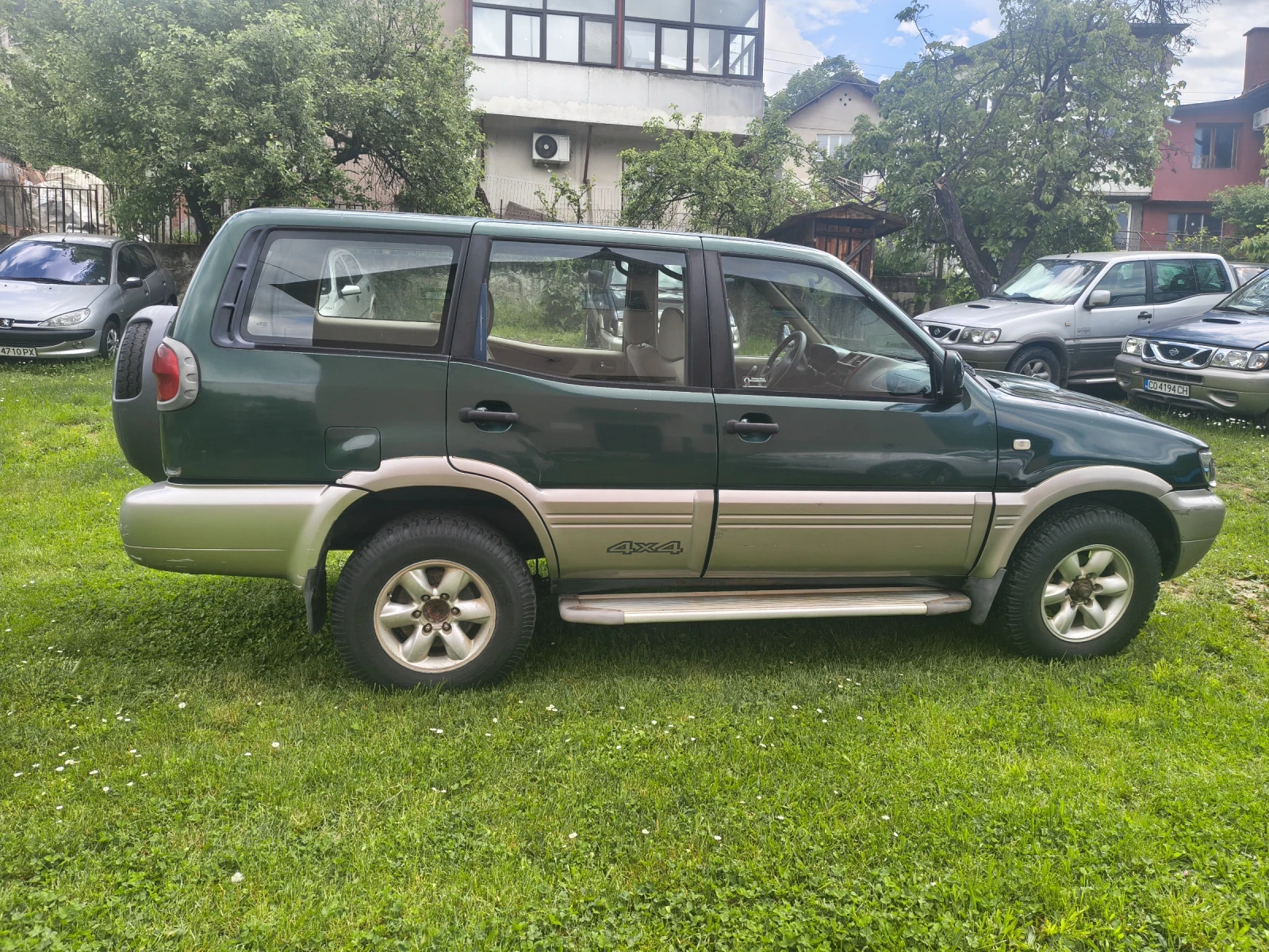 Nissan Terrano 2.7 125, снимка 3 - Автомобили и джипове - 54573756